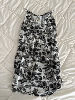 Women’s Black Floral Linen-Blend Maternity shirt